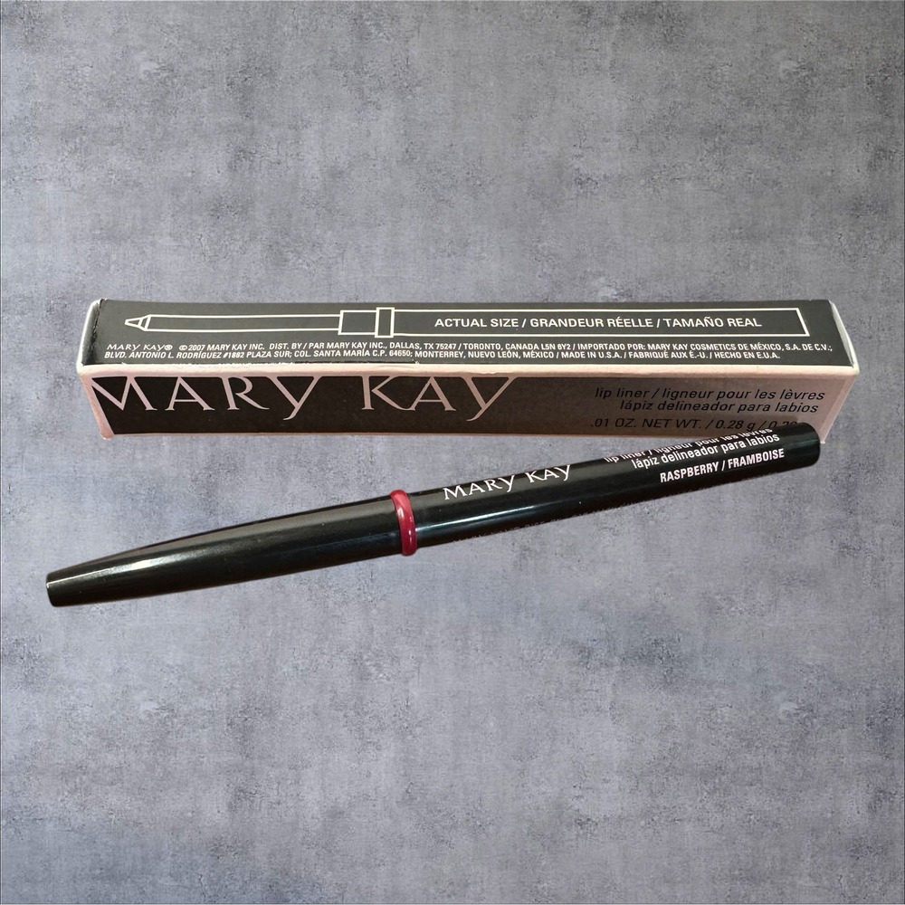 Mary Kay Lip Liner Raspberry 014726 0.01oz New Retractable Defining Pencil